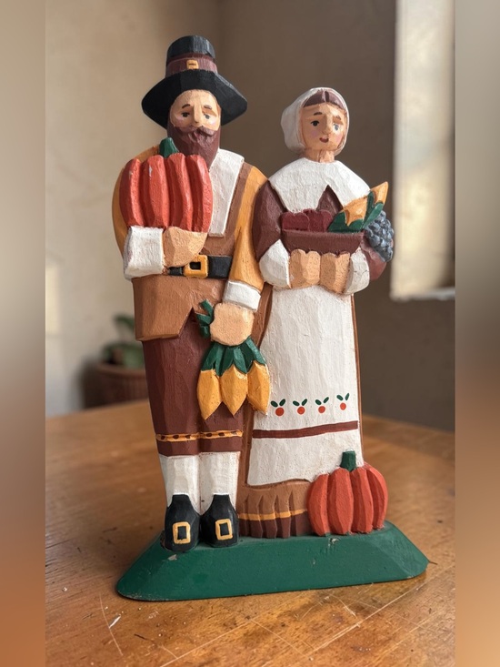 Other - Midwest Thanksgiving Falls Piligrim Couple Wood Figurine Hand painted